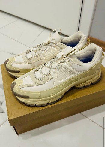 Beyaz Nike Erkek Spor Ayakkabı - Görsel 3