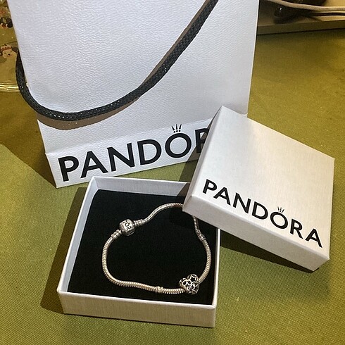Pandora Bileklik & Charm Sertifikalı