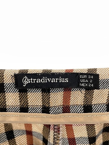 34 Beden çeşitli Renk Stradivarius Mini Şort %70 İndirimli.