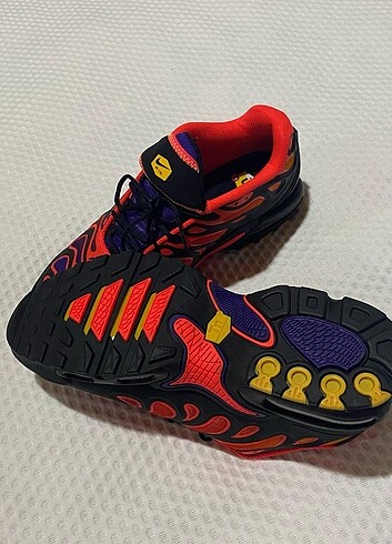 NIKE AIR MAX PLUS DRIFT 
