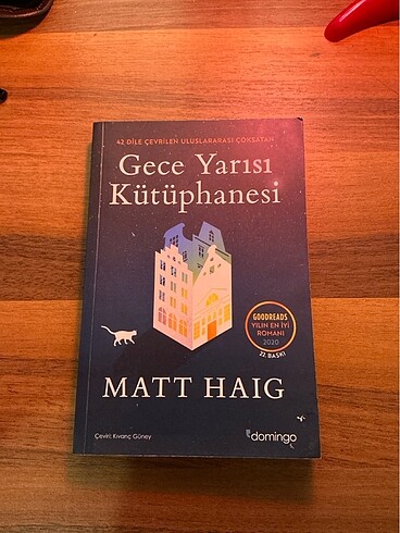 Gece yarısı kütüphanesi