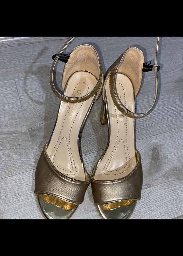 Topuklu ayakkabı - Görsel 4