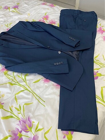 Takım elbise kıravat siyah kumaş pantalon 3 adet gömlek
