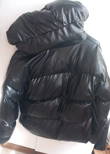 Siyah Deri Kapüşonlu Kadın Kışlık Mont - Görsel 6