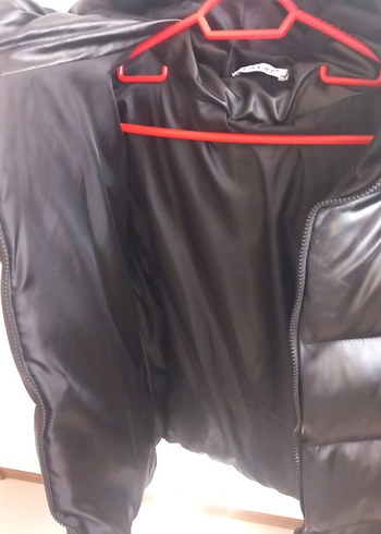 Siyah Deri Kapüşonlu Kadın Kışlık Mont - Görsel 5