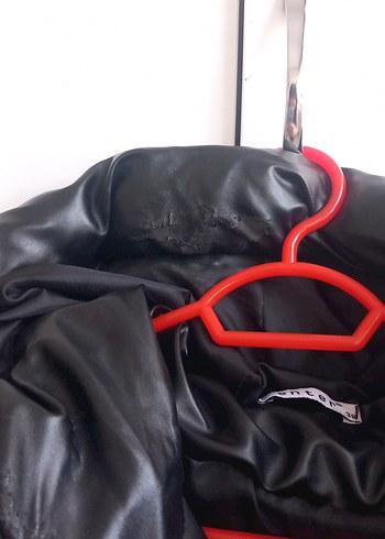 Siyah Deri Kapüşonlu Kadın Kışlık Mont - Görsel 3