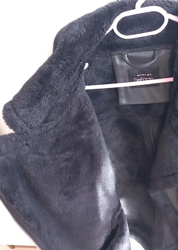 MÜTHİŞ BİR PARÇA Siyah Kürklü Deri Biker Ceket - Görsel 3