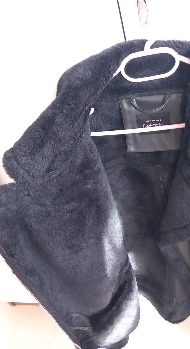 MÜTHİŞ BİR PARÇA Siyah Kürklü Deri Biker Ceket - Görsel 3