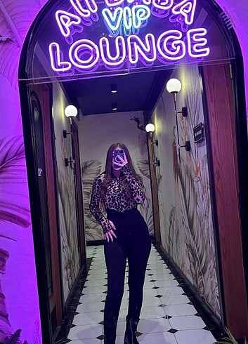 Leopar Desenli Crop Bluz