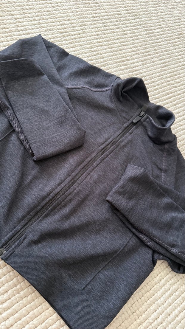 Alphalete Kırçıllı Siyah Crop Top - Görsel 3