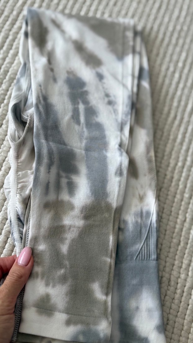 Gri Batik Desenli Kadın Tayt - Görsel 2