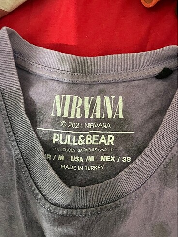 Pull and Bear Nirvana tisort