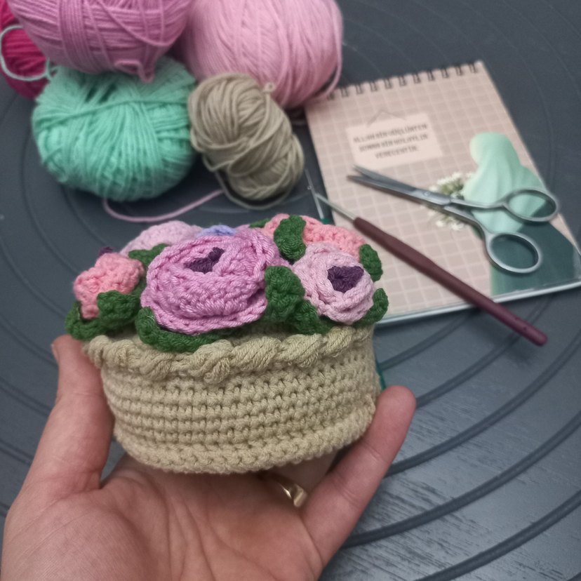 Bohem El Örgüsü Renkli Çiçek Aranjmanı - Görsel 2