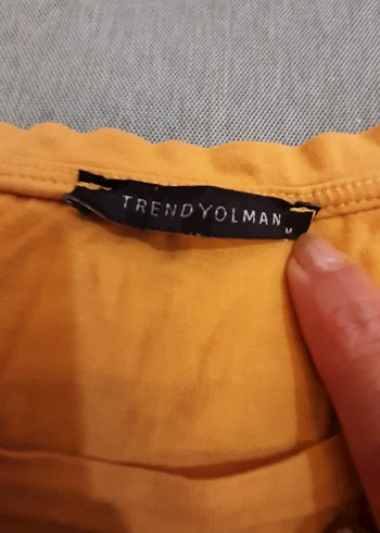 Hardal renkli kısa kollu tişört. - Görsel 2