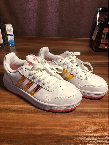 Adidas Hoops 2.0