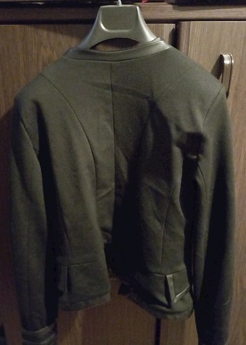 Siyah Deri Kemerli Kadın Ceket - Görsel 4