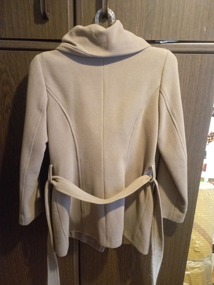 Bej Düğmeli Uzun Kolsuz Kadın Klasik Ceket - Görsel 4