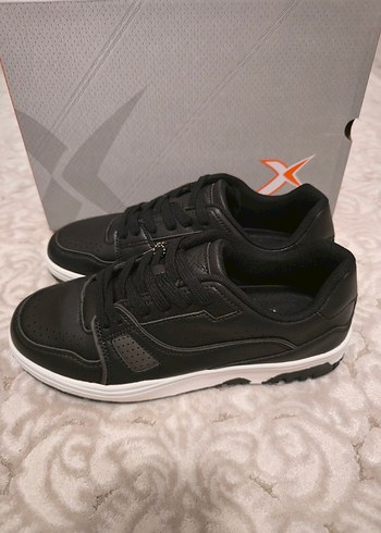 41 Beden Kinetix Sneaker