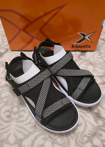 Kinetix Siyah Beyaz Kadın Sandalet