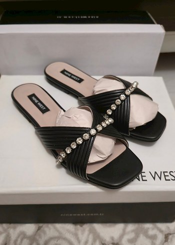 NineWest Terlik