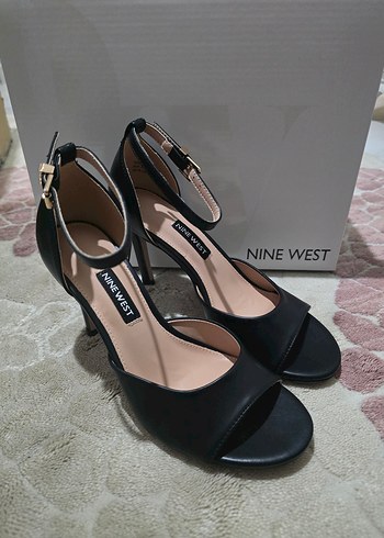 NineWest Topuklu