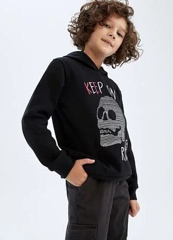 7 Yaş Beden DeFacto Erkek Çocuk Kapüşonlu Sweatshirt