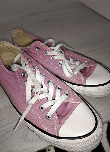 39 Beden pembe Renk Bayan orjinal Converse