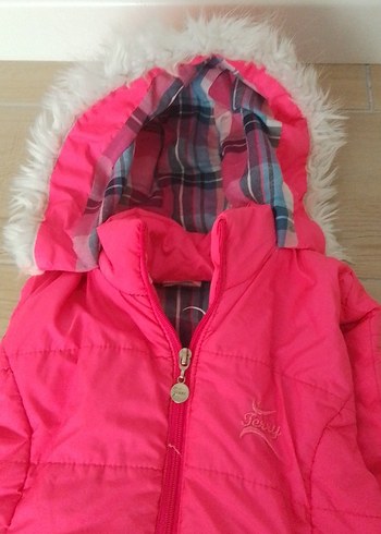 Kız Çocuk Pembe Kürklü Kapüşonlu Yelek - Görsel 2