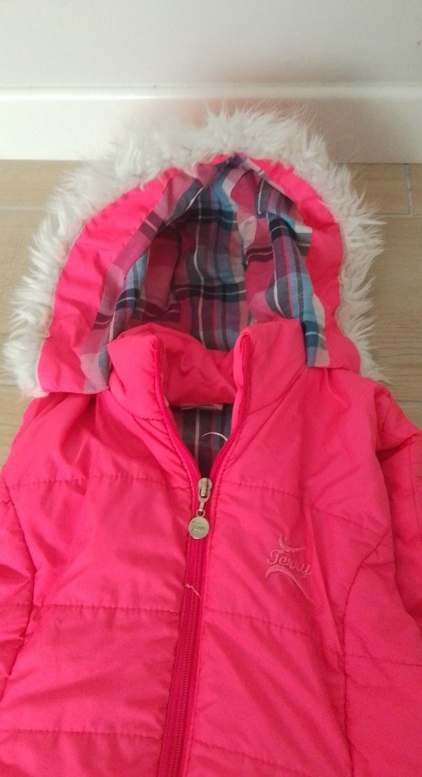 Kız Çocuk Pembe Kürklü Kapüşonlu Yelek - Görsel 2