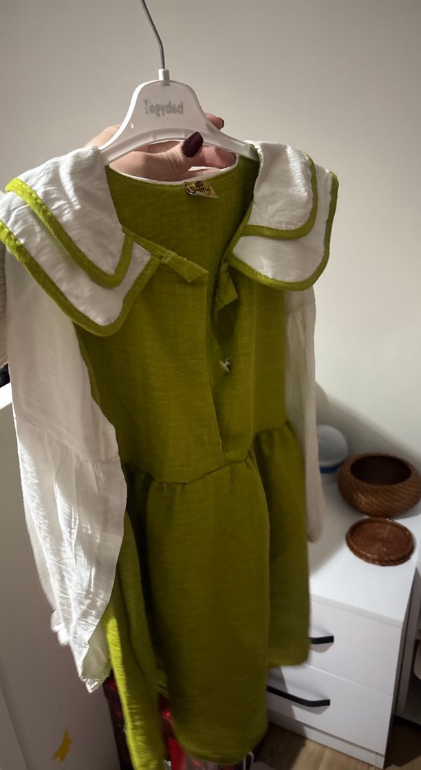 Kız Çocuk Yeşil Keten Fırfırlı Elbise - Görsel 2