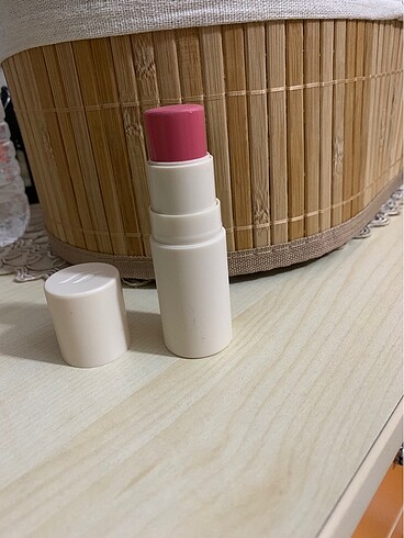 Farmasi Farmasi allık stick