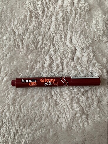 Baulis berry shine ruj