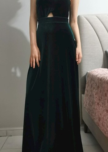 Uzun V Yakalı Gotik Kadın Elbise - Görsel 2