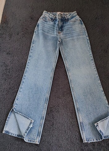 36 Beden mavi Renk Zara paça yırtmaçlı JEAN kot pantolon
