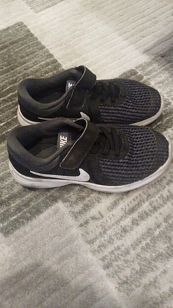 29 Beden siyah Renk Nike unisex 29.5 numara spor ayakkabı 