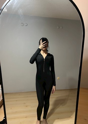 Kadın Siyah Yüksek Yakalı Uzun Kollu Tulum - Görsel 2