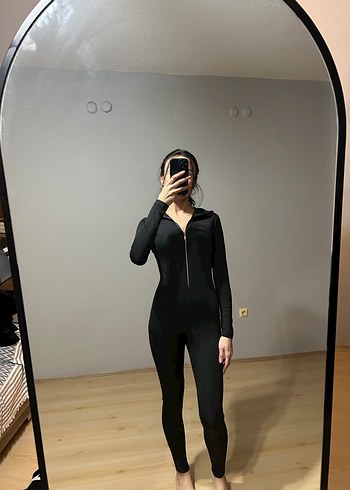 Kadın Siyah Yüksek Yakalı Uzun Kollu Tulum - Görsel 4