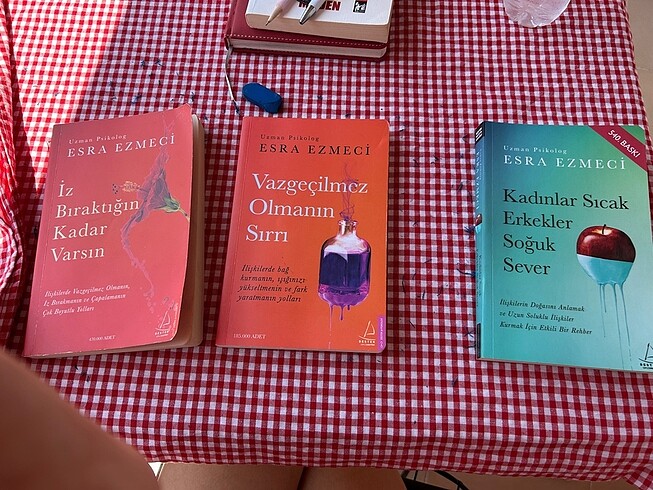 Esra Ezmeci kitapları