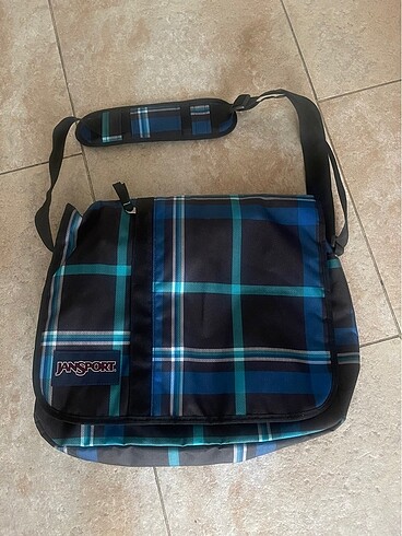 Jansport postacı canta