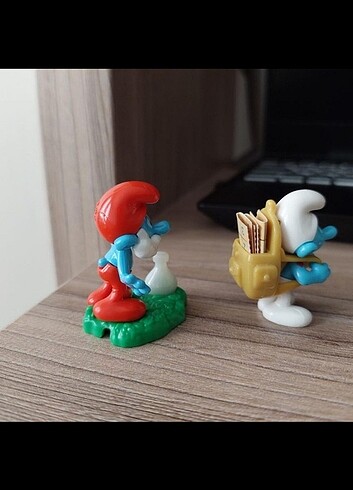 Walt Disney World Kinder Smurfs Şirinler Kayıp Köy 