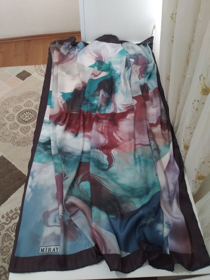 Kadın Çok Renkli İpek Görünümlü Şal - Görsel 3