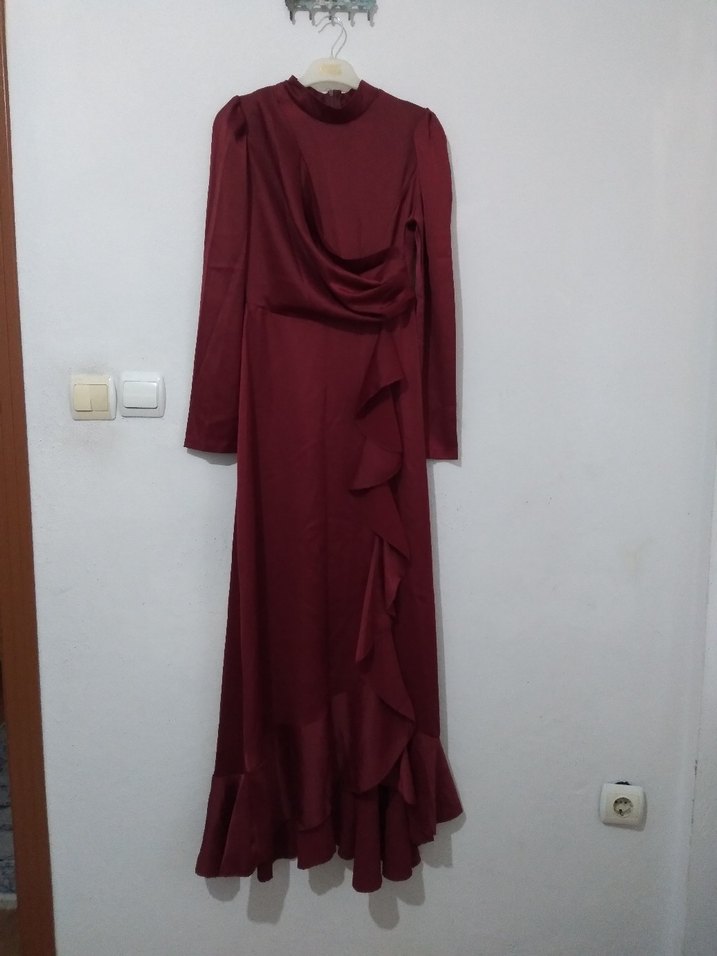 Bordo Uzun Kollu Saten Elbise - Görsel 2