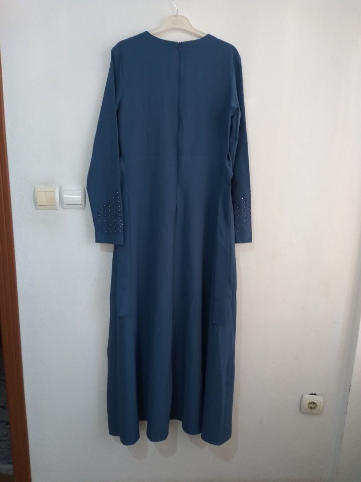 Boncuk İşlemeli Mavi Uzun Kadın Elbise - Görsel 4