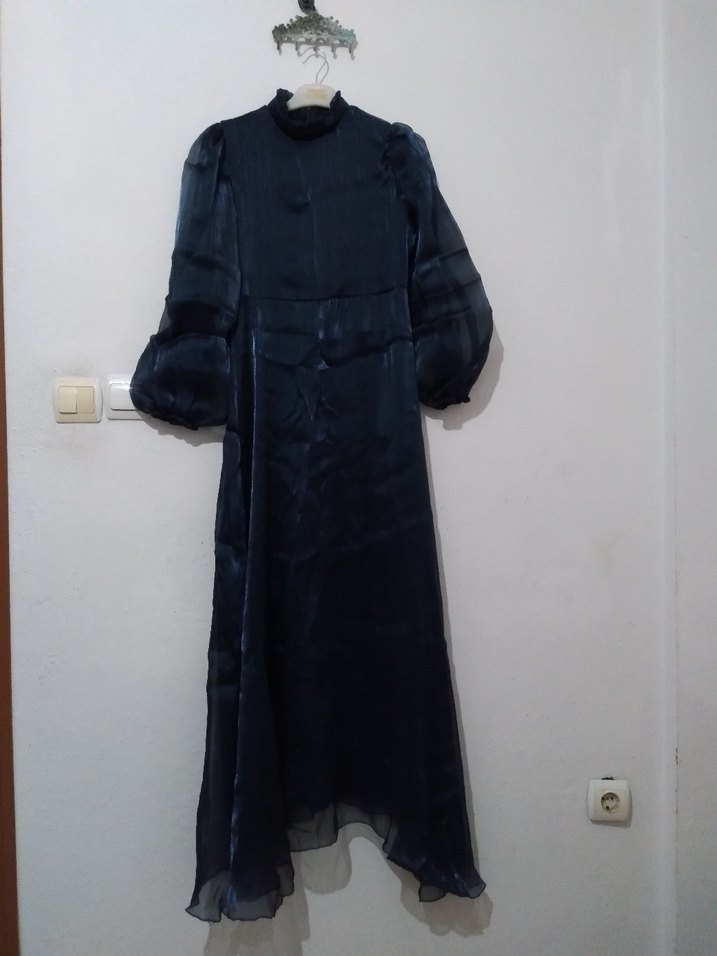 Lacivert Uzun Kollu Yüksek Yakalı Gotik Bluz - Görsel 3