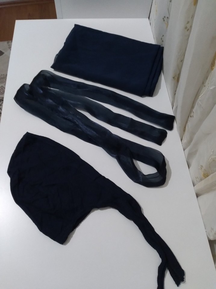 Lacivert Uzun Kollu Yüksek Yakalı Gotik Bluz - Görsel 4