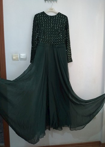 Uzun Kollu İşlemeli Yeşil Uzun Elbise - Görsel 3