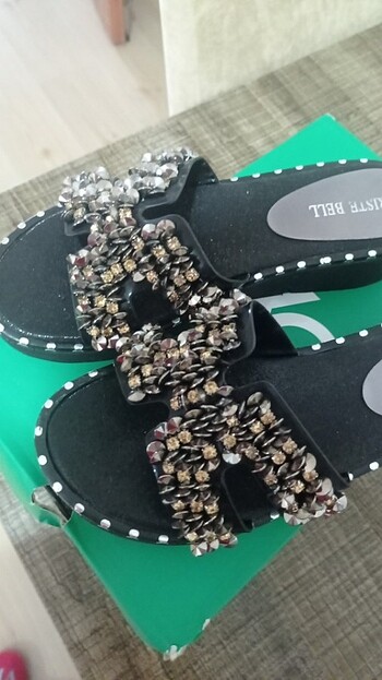 Krıste Bell Pul detaylı kriste bell terlik