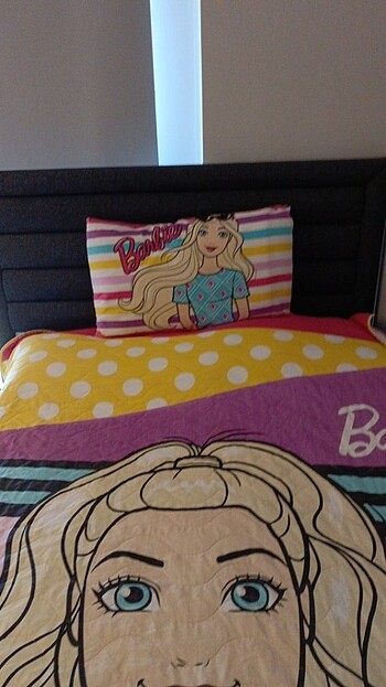  Beden Barbie yatak örtüsü 