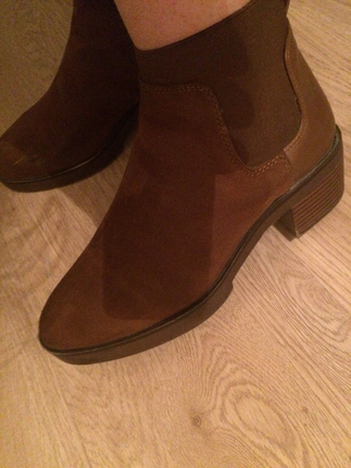 Stradivarius BİLEKTE BOT