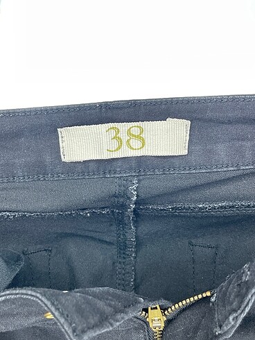 38 Beden siyah Renk PreLoved Jean / Kot %70 İndirimli.
